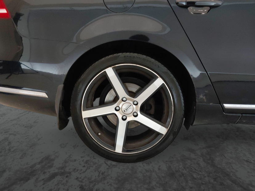 Volkswagen Passat, 2012