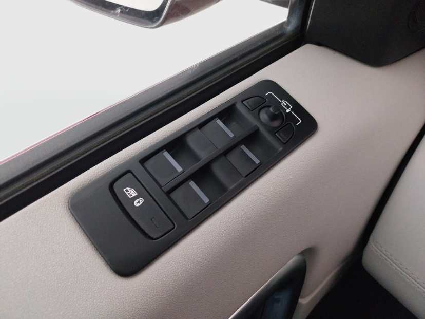 Land Rover Discovery Sport, 2016