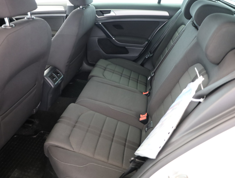 Volkswagen Golf, 2014