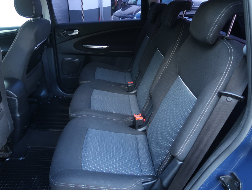 Ford Galaxy, 2011