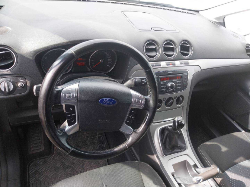 Ford Galaxy, 2011
