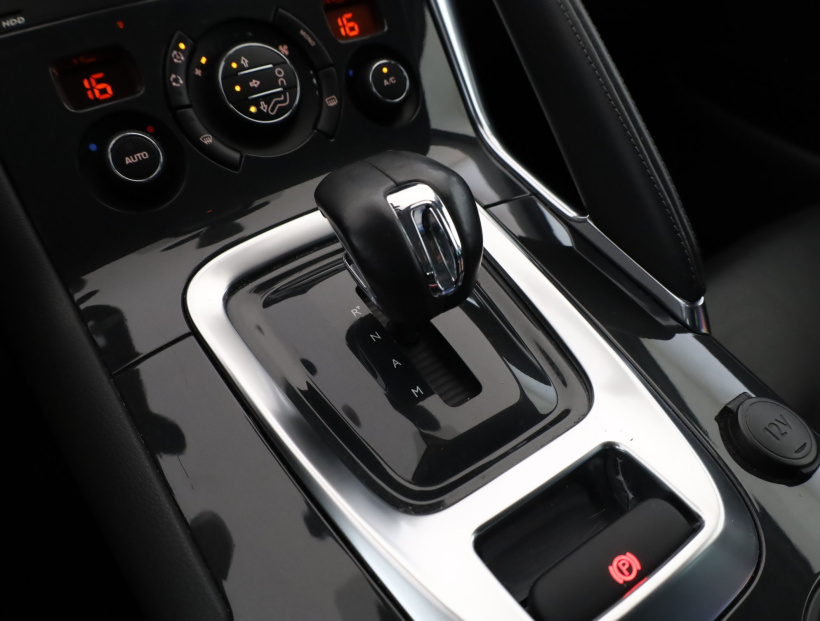 Peugeot 3008, 2012