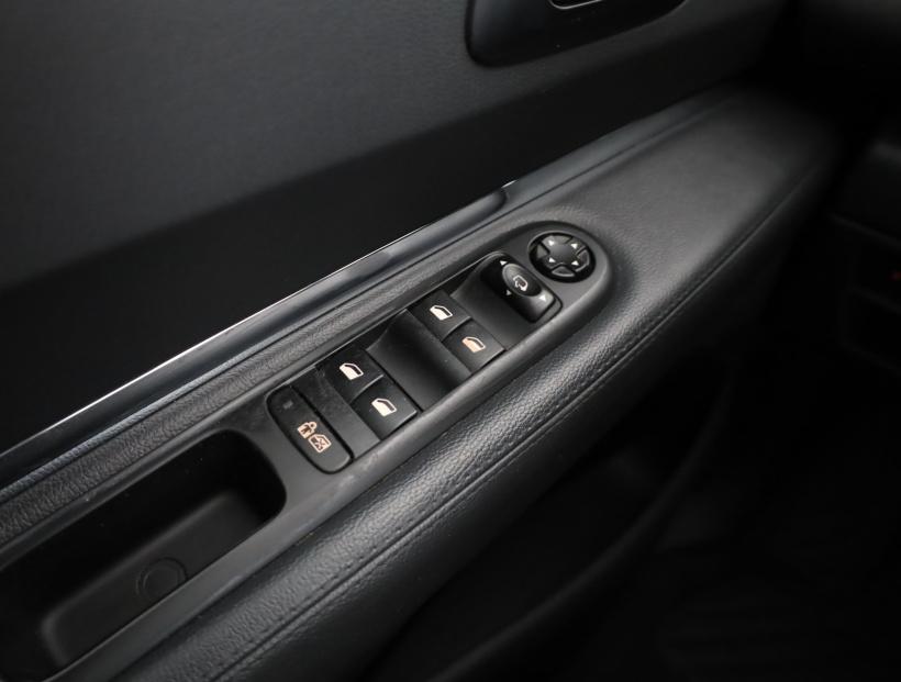 Peugeot 3008, 2012