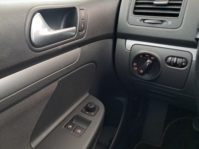 Volkswagen Golf, 2006