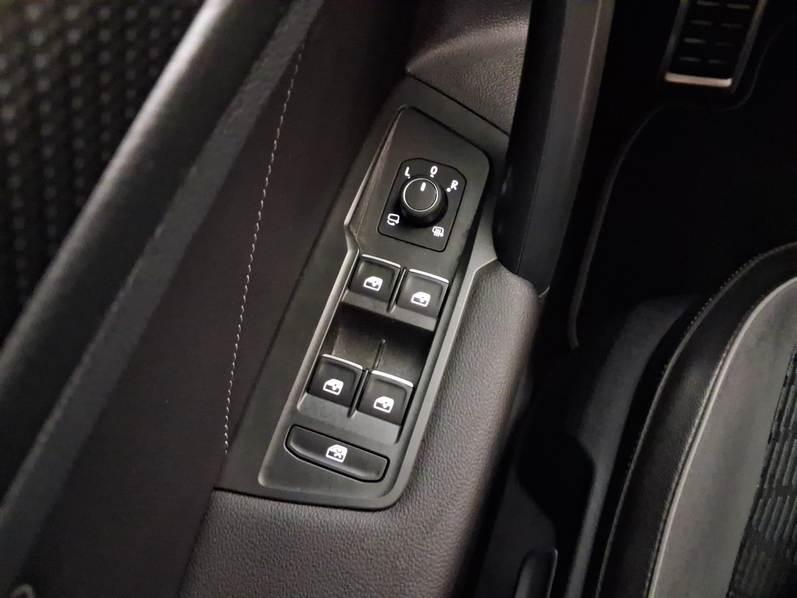 Volkswagen Tiguan - 2024