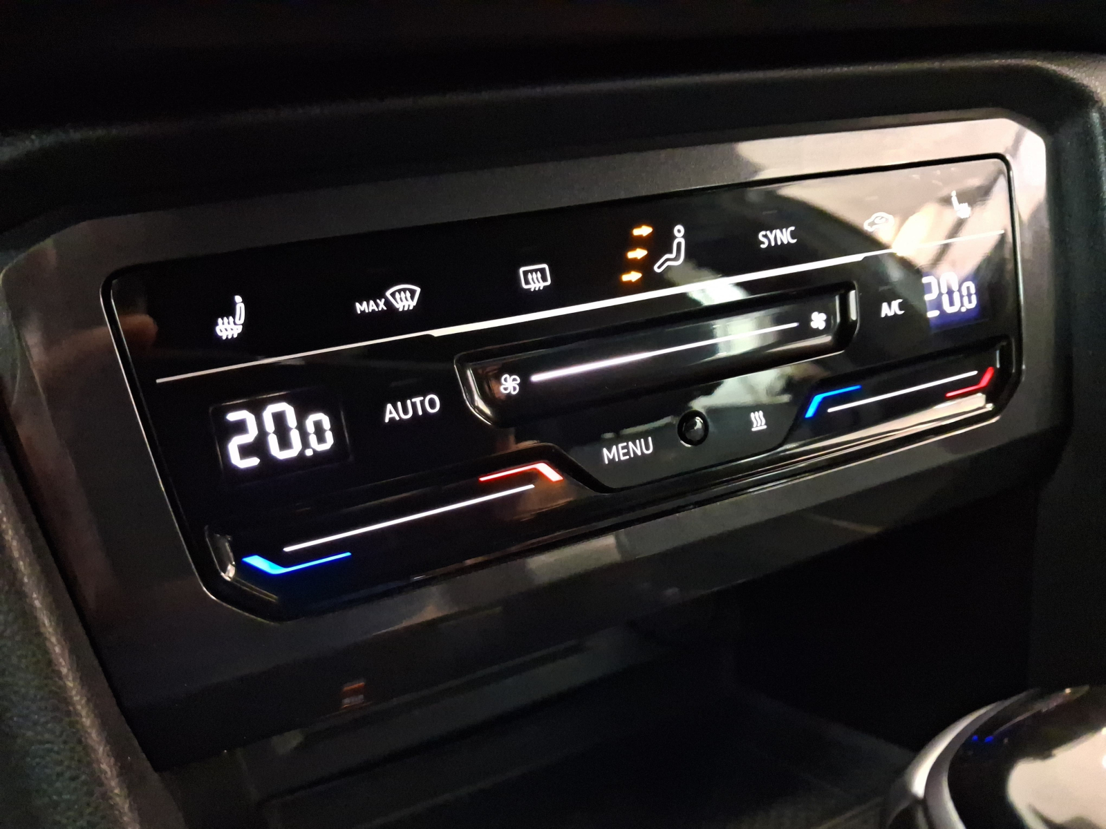 Volkswagen Tiguan - 2024
