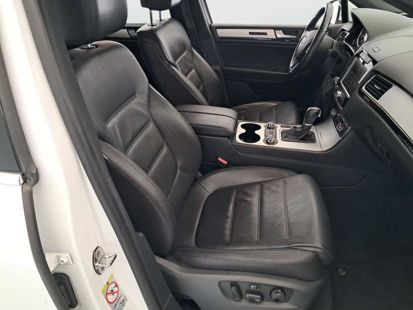 Volkswagen Touareg, 2012