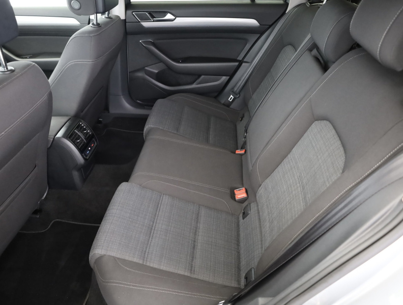 Volkswagen Passat, 2019