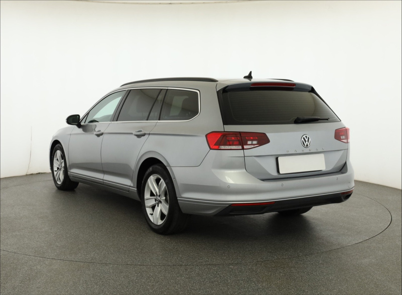 Volkswagen Passat, 2019