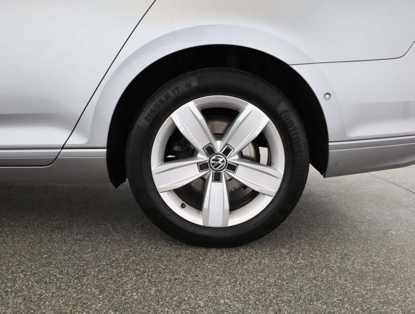 Volkswagen Passat, 2019
