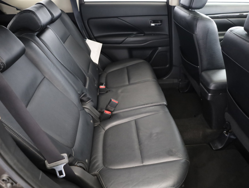 Mitsubishi Outlander, 2017