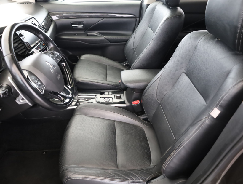 Mitsubishi Outlander, 2017