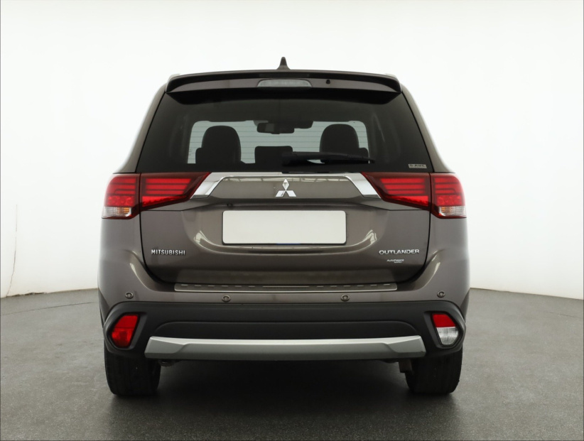 Mitsubishi Outlander, 2017