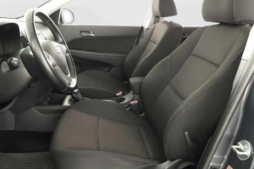 Hyundai i30, 2011