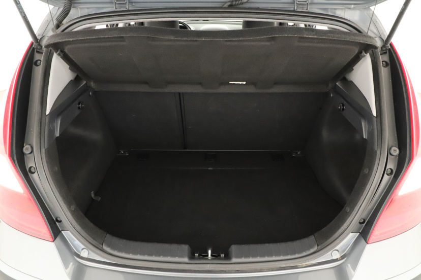 Hyundai i30, 2011