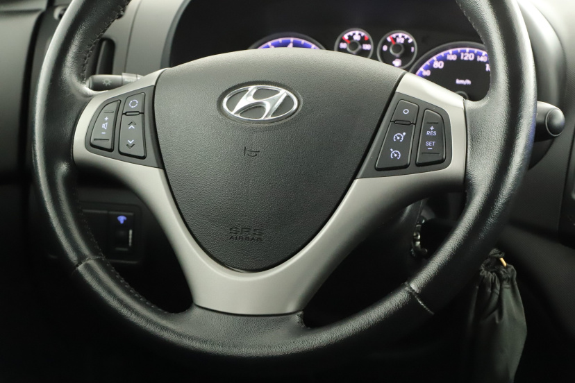 Hyundai i30, 2011