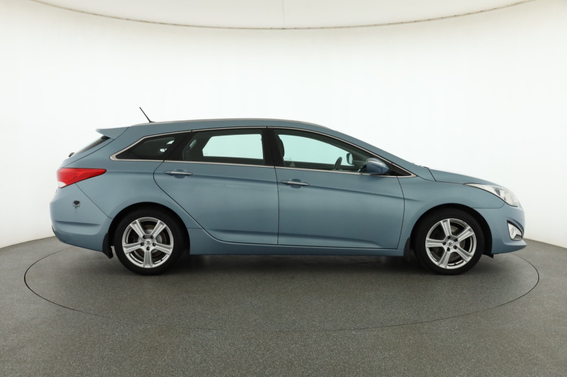 Hyundai i40, 2012
