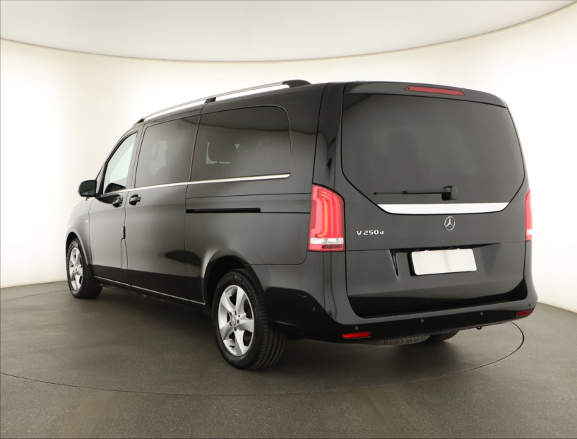 Mercedes-Benz V, 2017