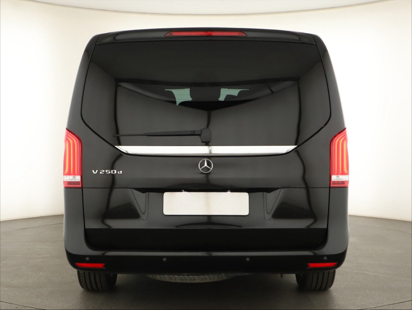 Mercedes-Benz V, 2017