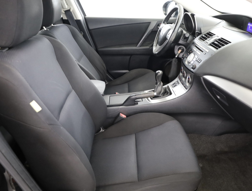 Mazda 3, 2011