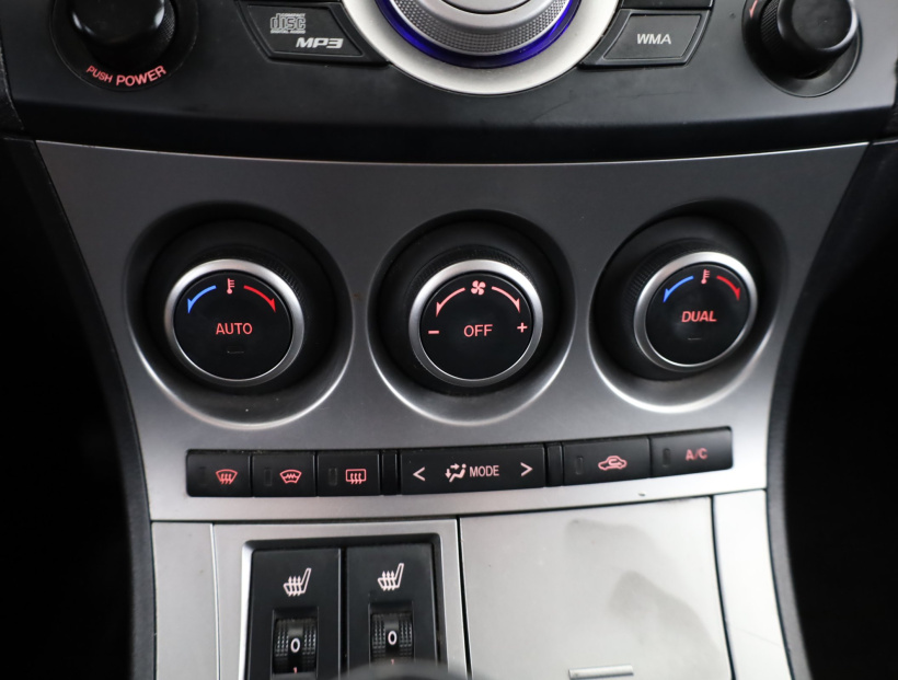 Mazda 3, 2011