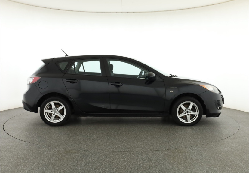 Mazda 3, 2011