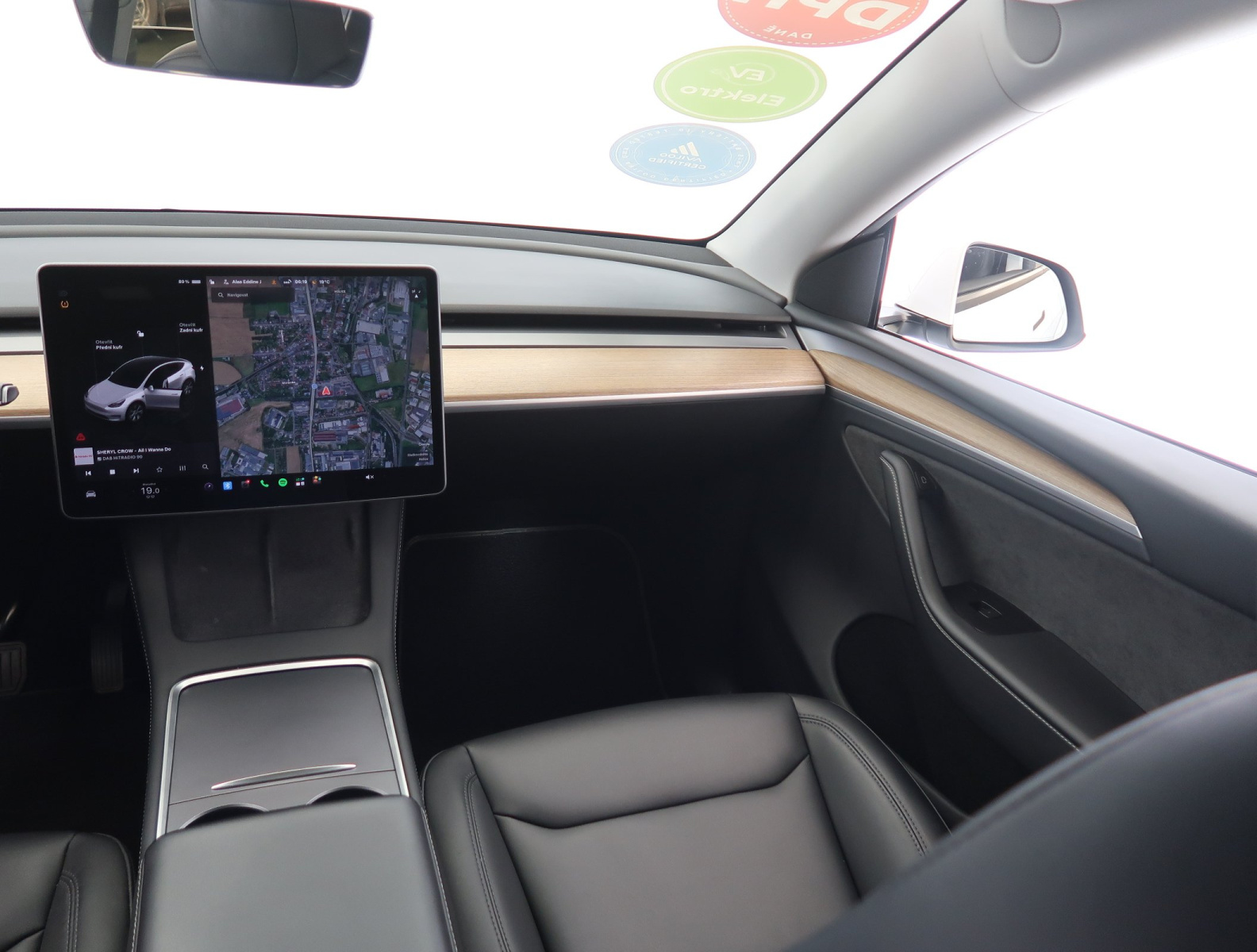 Tesla Model Y Long Range AWD – fotografie 11