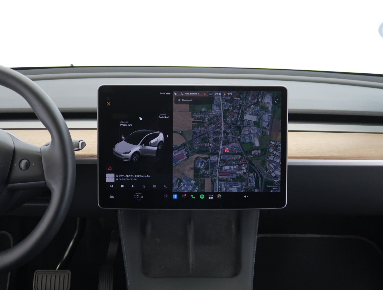 Tesla Model Y Long Range AWD – fotografie 17