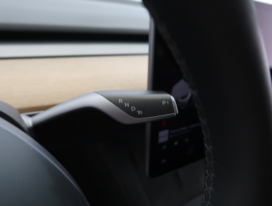 Tesla Model Y - 2023