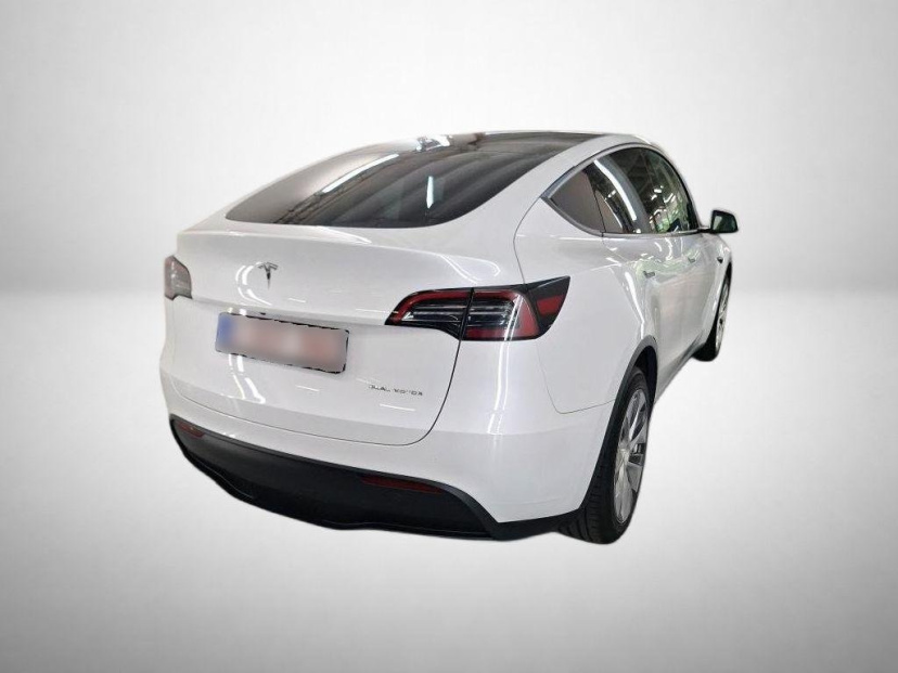 Tesla Model Y, 2023