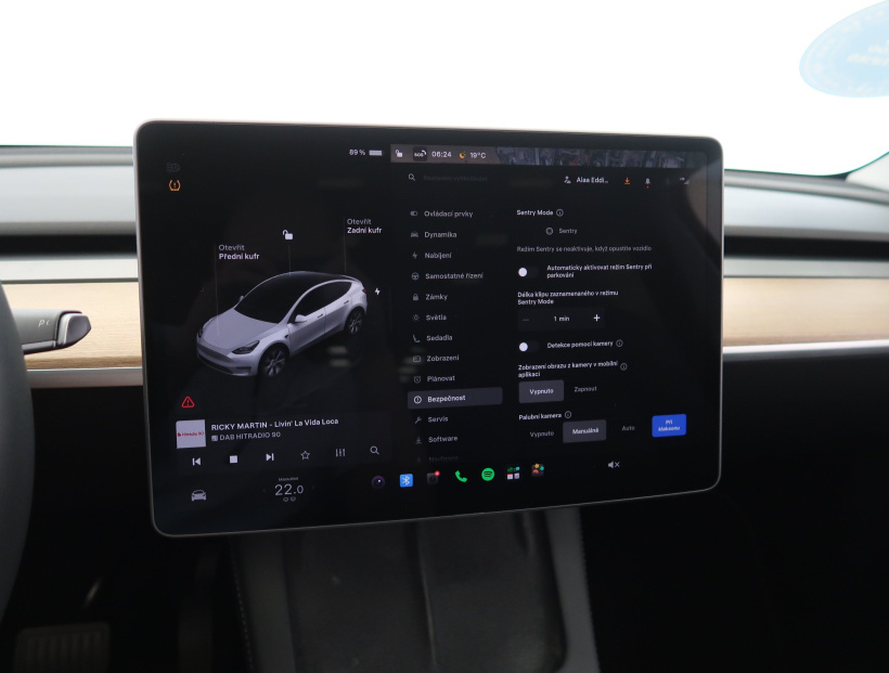 Tesla Model Y, 2023