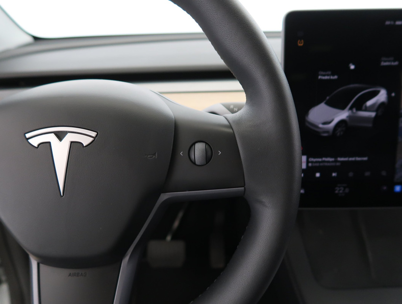 Tesla Model Y, 2023