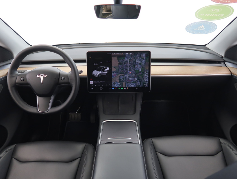 Tesla Model Y, 2023
