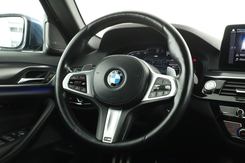 BMW 5, 2021