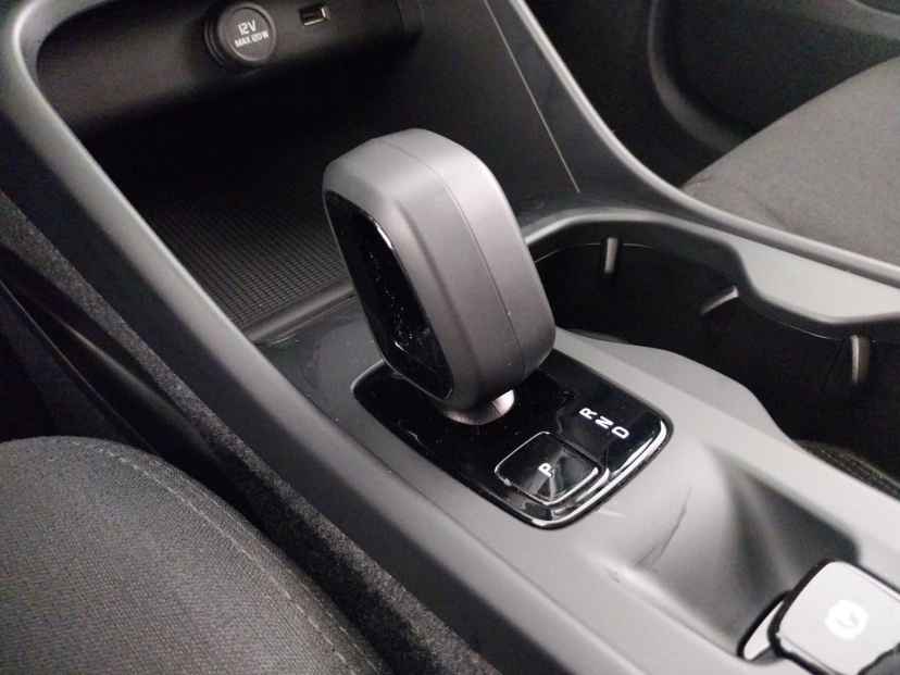 Volvo XC40, 2024