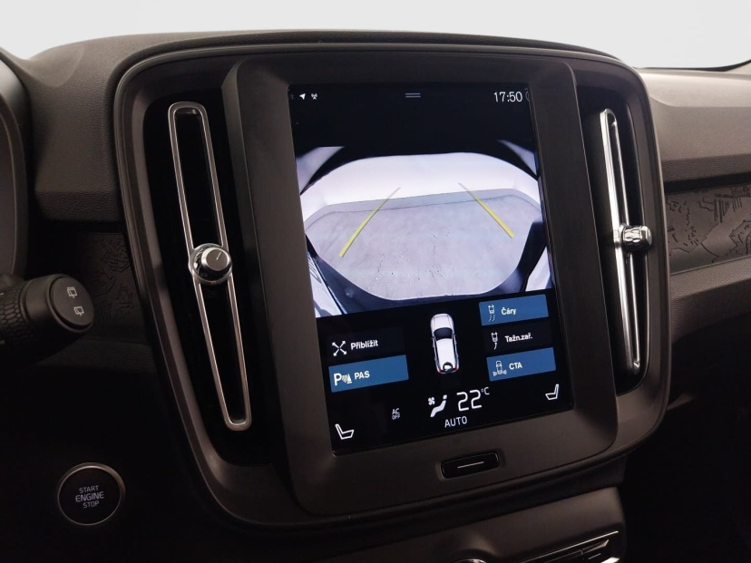Volvo XC40, 2024