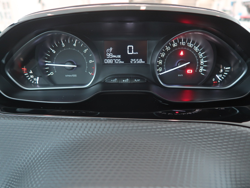 Peugeot 2008, 2016