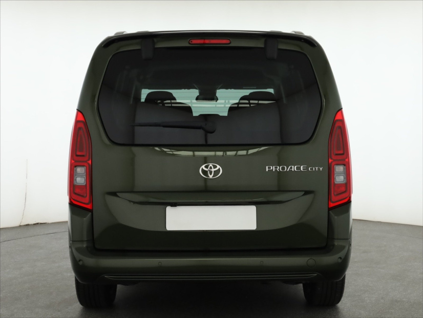 Toyota ProAce City Verso, 2025