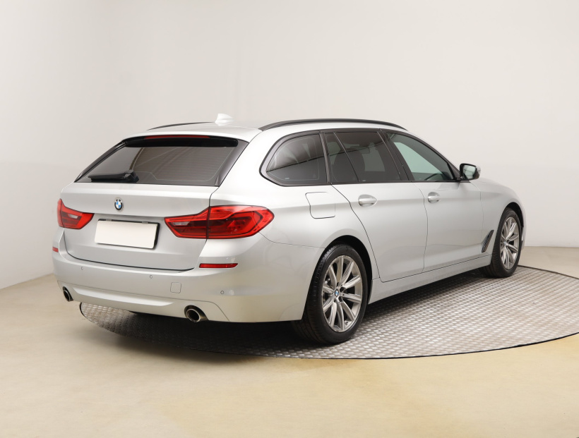 BMW 5, 2018