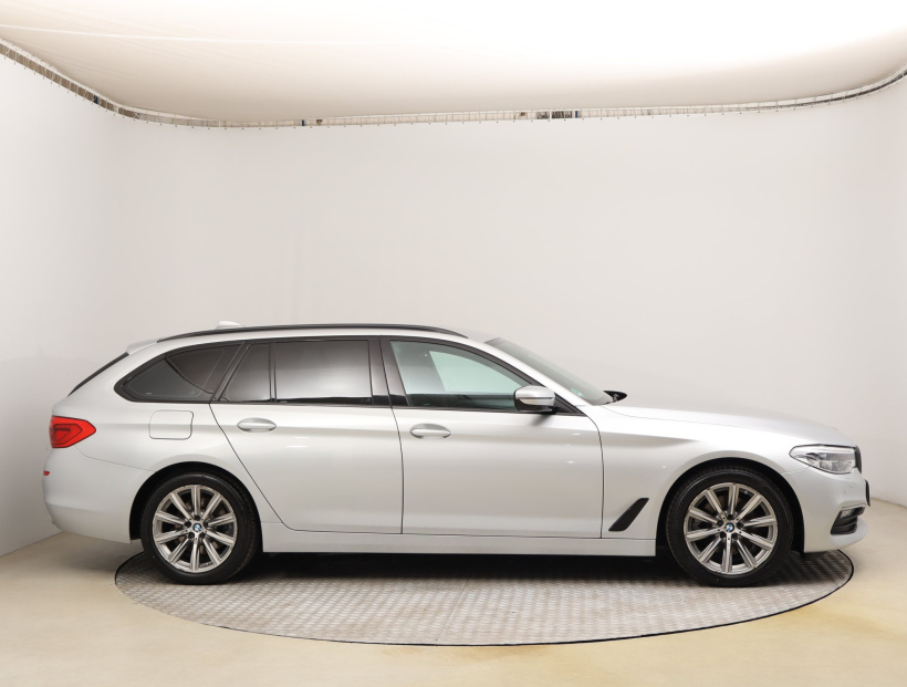BMW 5, 2018