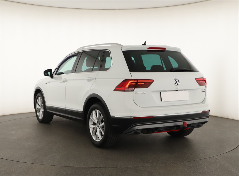 Volkswagen Tiguan, 2016