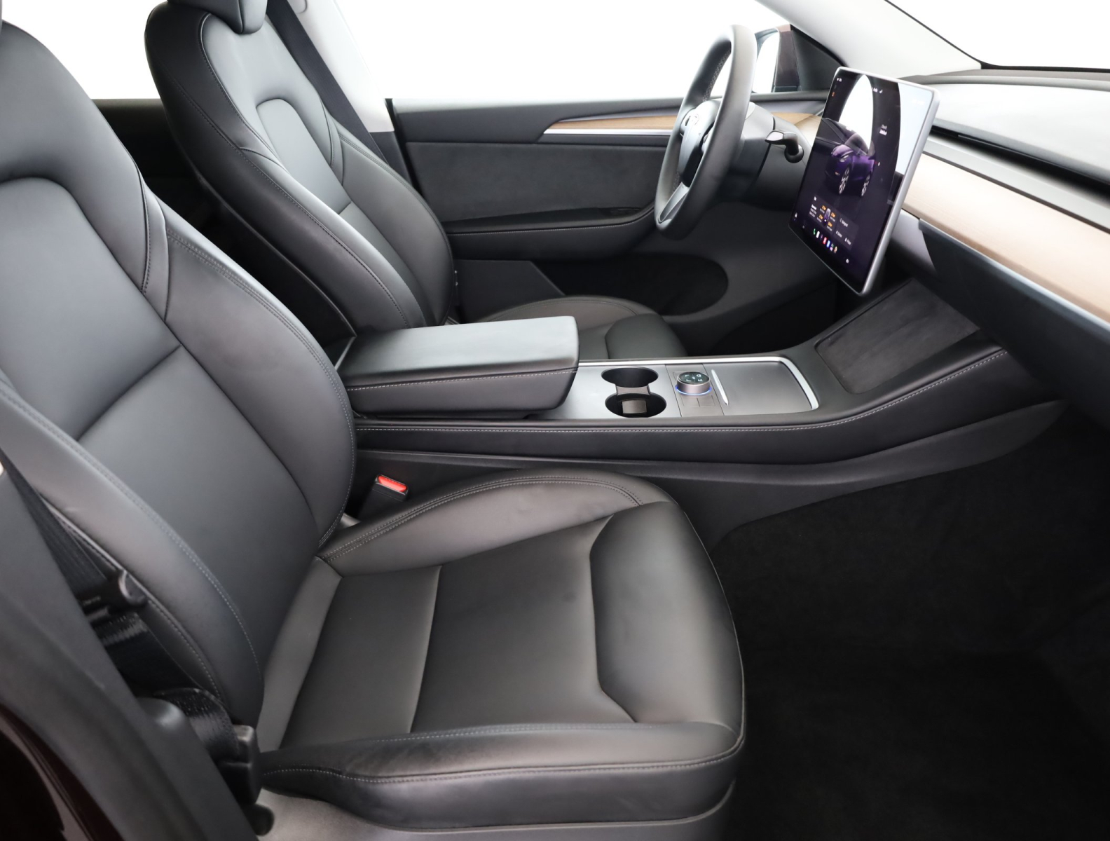Tesla Model Y - 2024