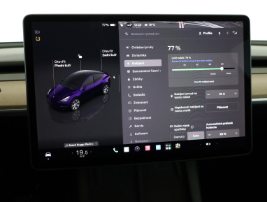 Tesla Model Y - 2024