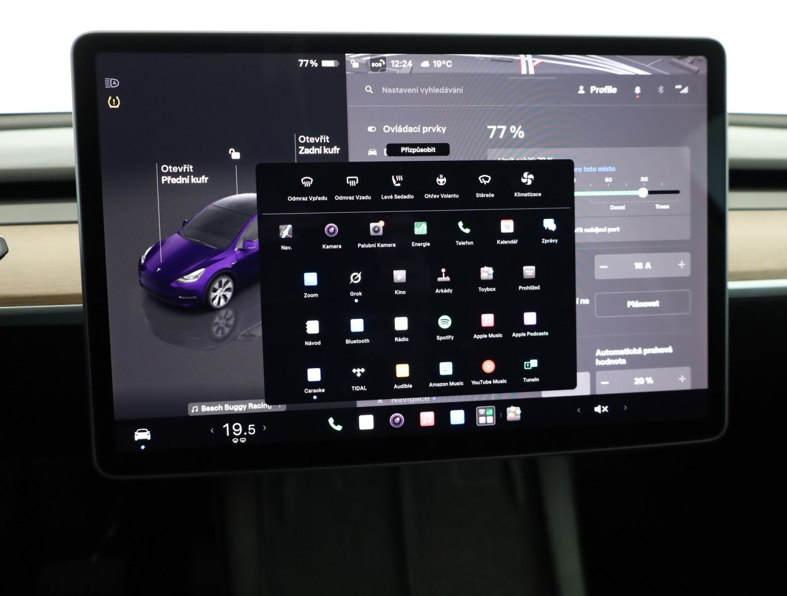Tesla Model Y - 2024