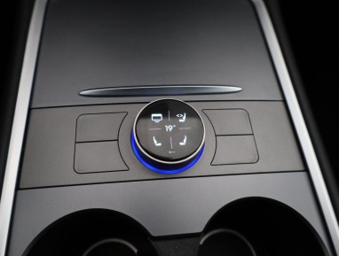 Tesla Model Y - 2024