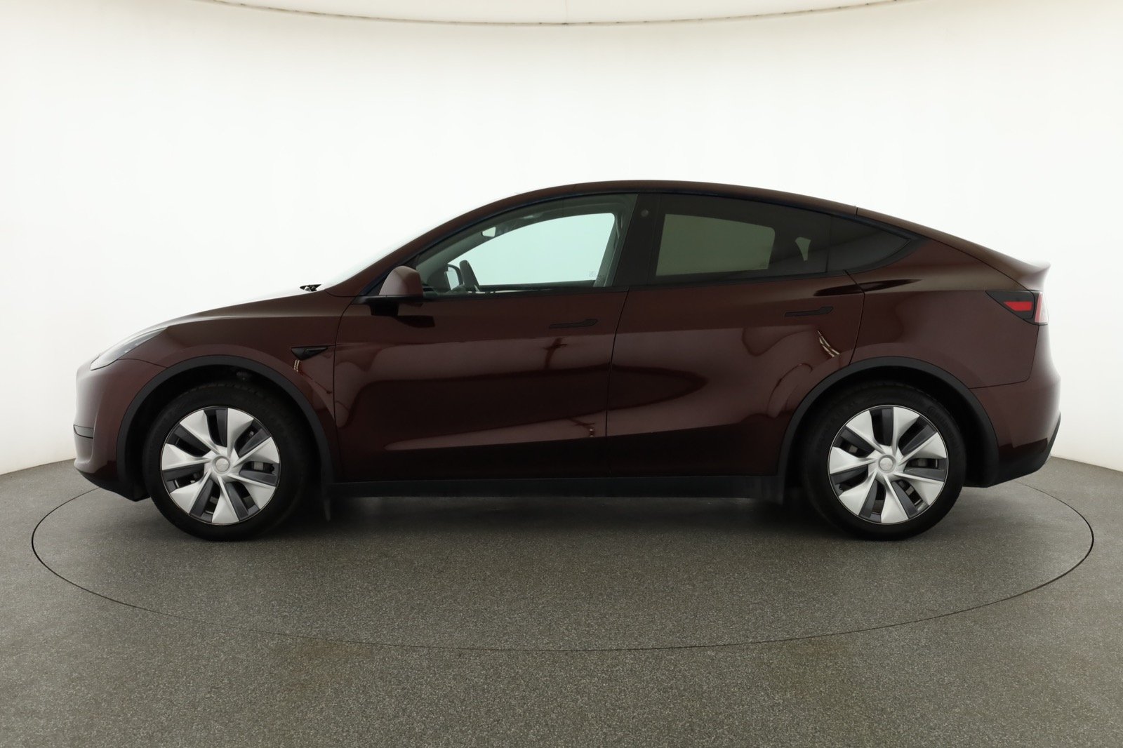 Tesla Model Y - 2024