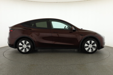 Tesla Model Y - 2024