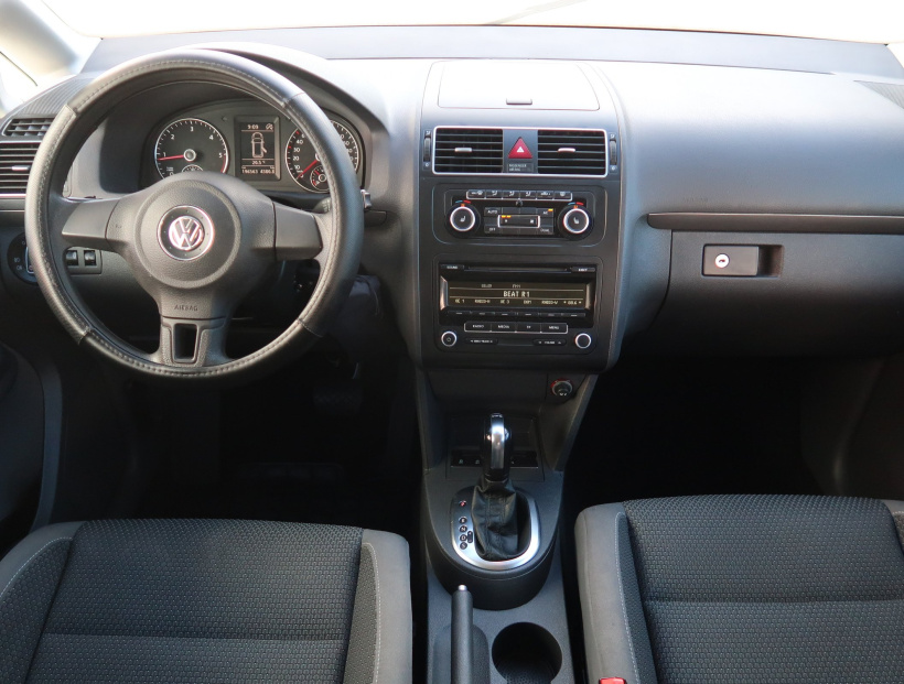 Volkswagen Touran, 2012