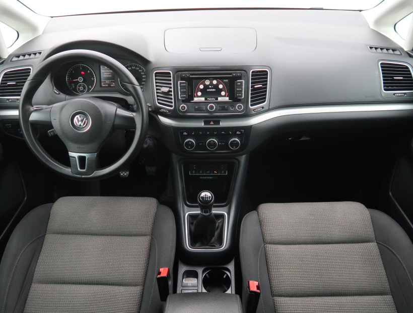 Volkswagen Sharan, 2015