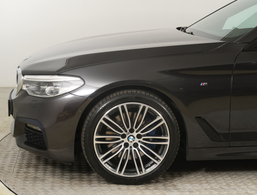 BMW 5, 2020